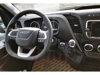 Interior photo 1: فان جديد IVECO Daily 35S18 Interior photo 1: فان جديد IVECO Daily 35S18