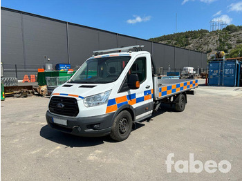 الشاحنات الصغيرة المسطحة FORD Transit