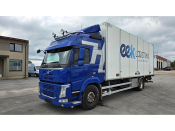بصندوق مغلق شاحنة VOLVO FM 330