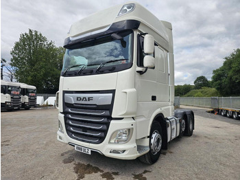 شاحنة جرار DAF XF 530