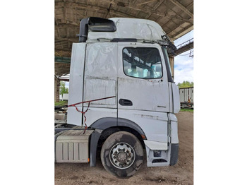 شاحنة جرار 2021 Mercedes-Benz Actros 5 1845 BigSpace: صور 2