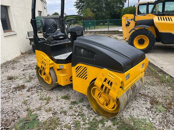 مدحلة الأسفلت BOMAG BW120AD-4