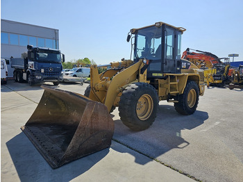 اللودر بعجل CATERPILLAR 914