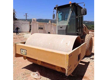 صفائح اهتزازية CATERPILLAR CS64B
