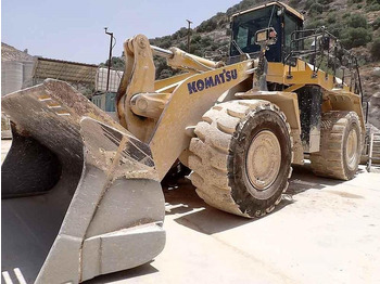 اللودر بعجل KOMATSU WA600