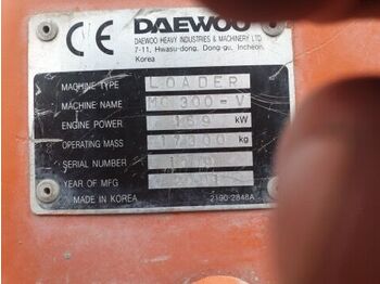 اللودر بعجل DAEWOO LOADER MG 300: صور 5