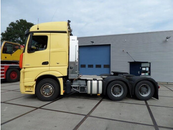 شاحنة جرار Mercedes-Benz Actros 3351 6x4: صور 3
