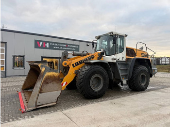 اللودر بعجل LIEBHERR L 566