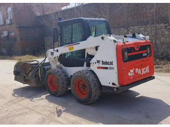شيول صغير BOBCAT S550