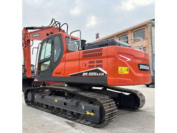 حفارات زحافة DOOSAN DX225LCA