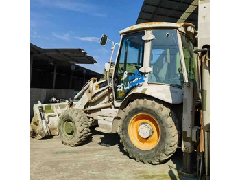 حفار متعدد الاستخدام JCB 3CX