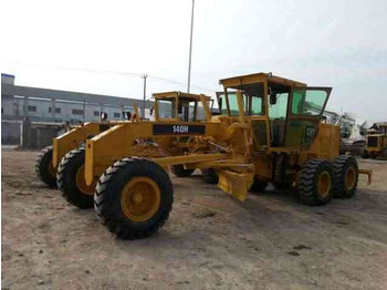آلة تسوية الأرض Japan Famous Brand Grader Motor used CAT 140H Used Motor Grader in good condition for sale: صور 4 آلة تسوية الأرض Japan Famous Brand Grader Motor used CAT 140H Used Motor Grader in good condition for sale: صور 4