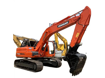 حفارة DOOSAN DX220
