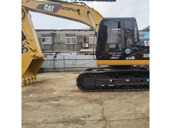 حفارة CATERPILLAR 320D