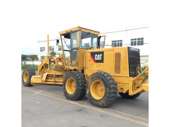 آلة تسوية الأرض CATERPILLAR 140H