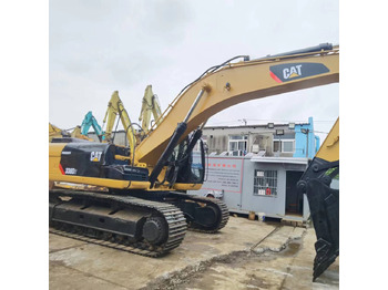 حفارات زحافة CATERPILLAR 330D