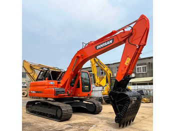 حفارات زحافة DOOSAN DX225