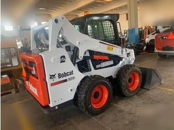 شيول صغير BOBCAT S590