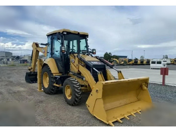 حفار متعدد الاستخدام CATERPILLAR