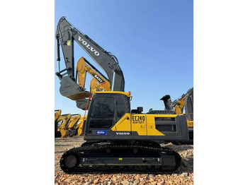حفارات زحافة VOLVO EC240