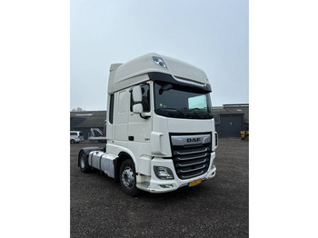 شاحنة جرار DAF XF 106 530