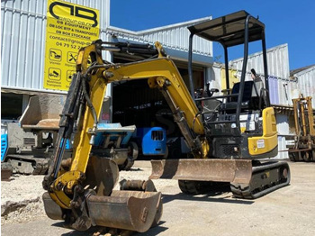 حفارة مصغرة YANMAR VIO 17