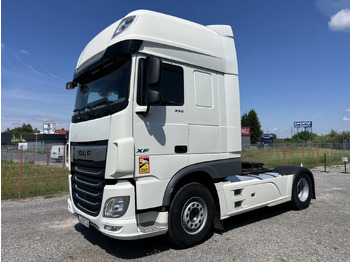 شاحنة جرار DAF XF 530