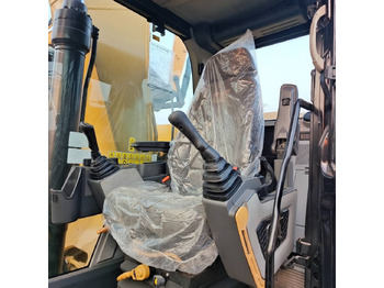 حفارات زحافة CAT 320 GC: صور 3 حفارات زحافة CAT 320 GC: صور 3