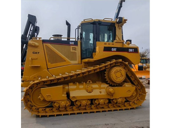 بلدوزر CATERPILLAR D8T