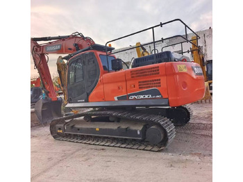 حفارات زحافة DOOSAN DX300LC