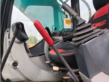 حفارات زحافة Kobelco SK 210: صور 4 حفارات زحافة Kobelco SK 210: صور 4