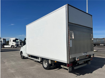 الشاحنات الصغيرة المبردة Iveco daily 35-180: صور 4