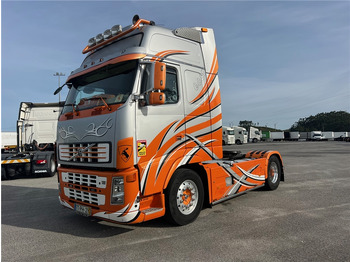 شاحنة جرار VOLVO FH16