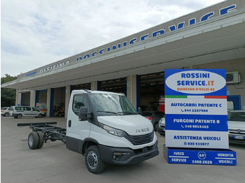 الشاحنات الصغيرة IVECO Daily 35c18