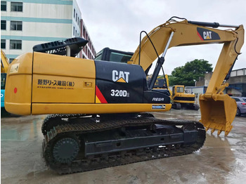 حفارات زحافة CATERPILLAR 320D2