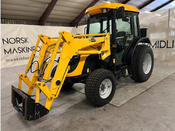 جرار JCB
