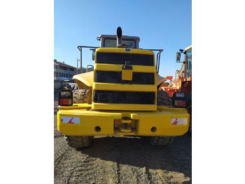 اللودر بعجل New Holland W 190: صور 3