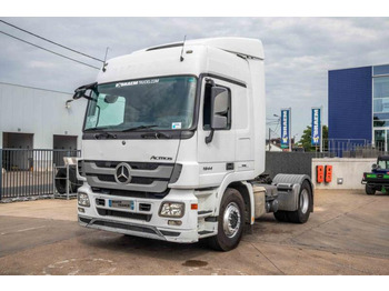 شاحنة جرار MERCEDES-BENZ Actros 1844