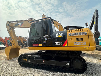 حفارات زحافة CATERPILLAR 320D2