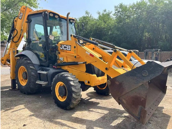 حفار متعدد الاستخدام JCB 3CX