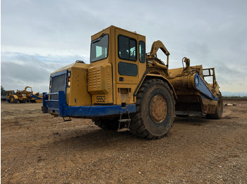 ماكينات التسوية CATERPILLAR