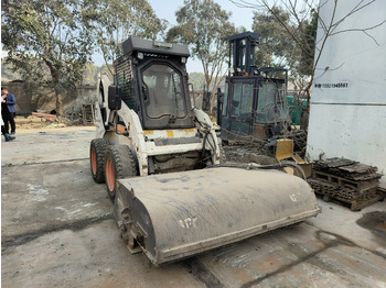 شيول صغير BOBCAT S18