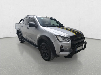 شاحنة البيك أب ISUZU