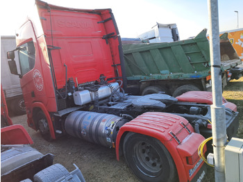 شاحنة جرار SCANIA R410  CIĄGNIK SIODŁOWY: صور 4