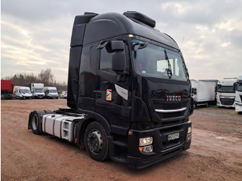 شاحنة جرار IVECO