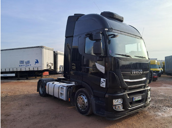 شاحنة جرار IVECO