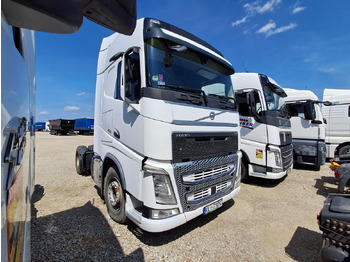 شاحنة جرار VOLVO FH