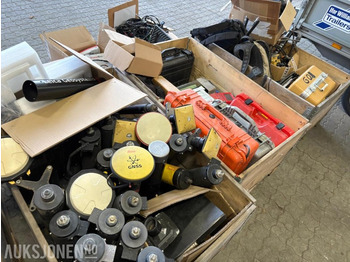 معدات البناء