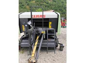 الآلات والماكينات الزراعية CLAAS