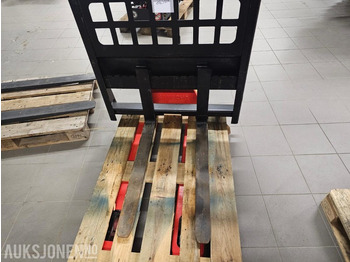 الآلات والماكينات الزراعية